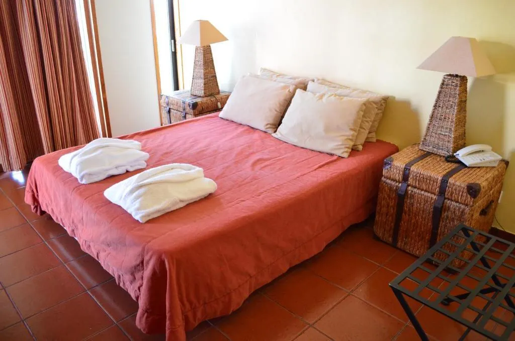 TRIPLE POOL VIEW Room, Belver Hotel da Aldeia, Algarve