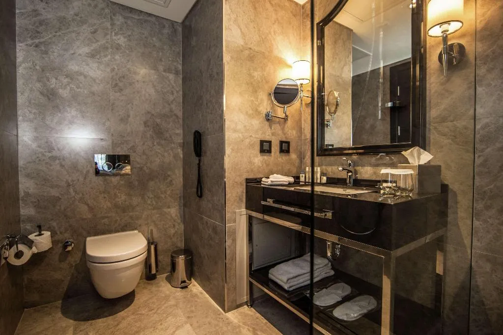 Room, Doubletree By Hilton Izmir Airport, Izmir