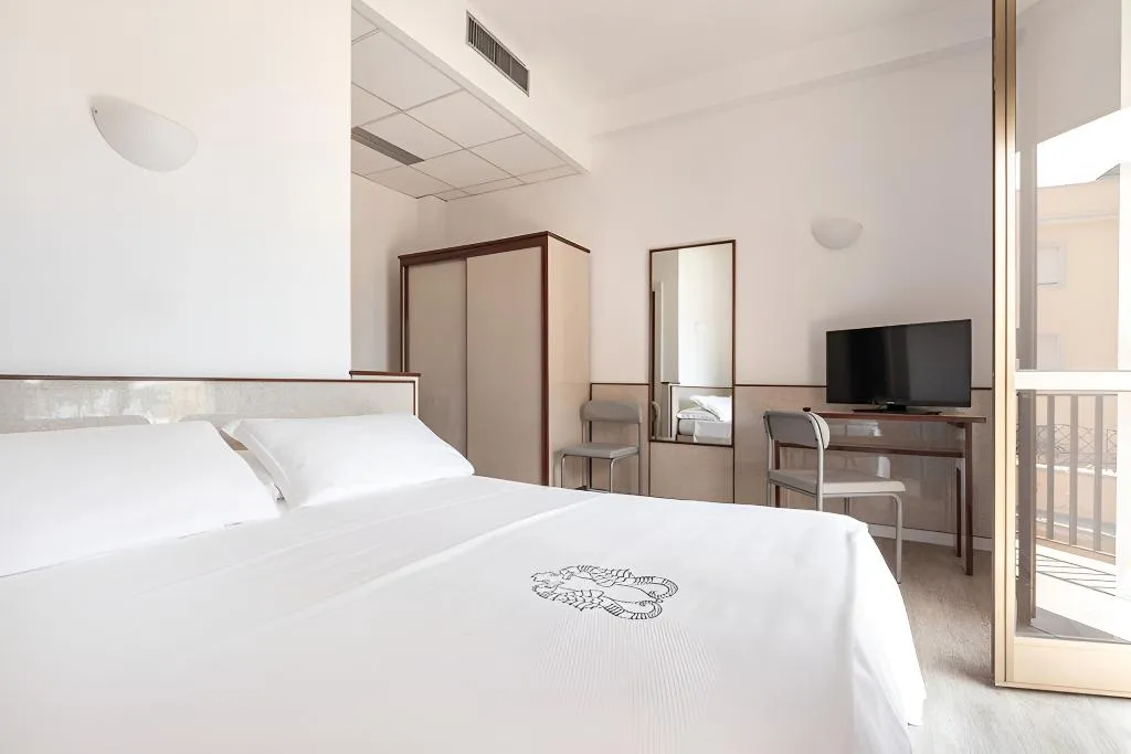 Double or Twin STANDARD Room, Serapo, Rome