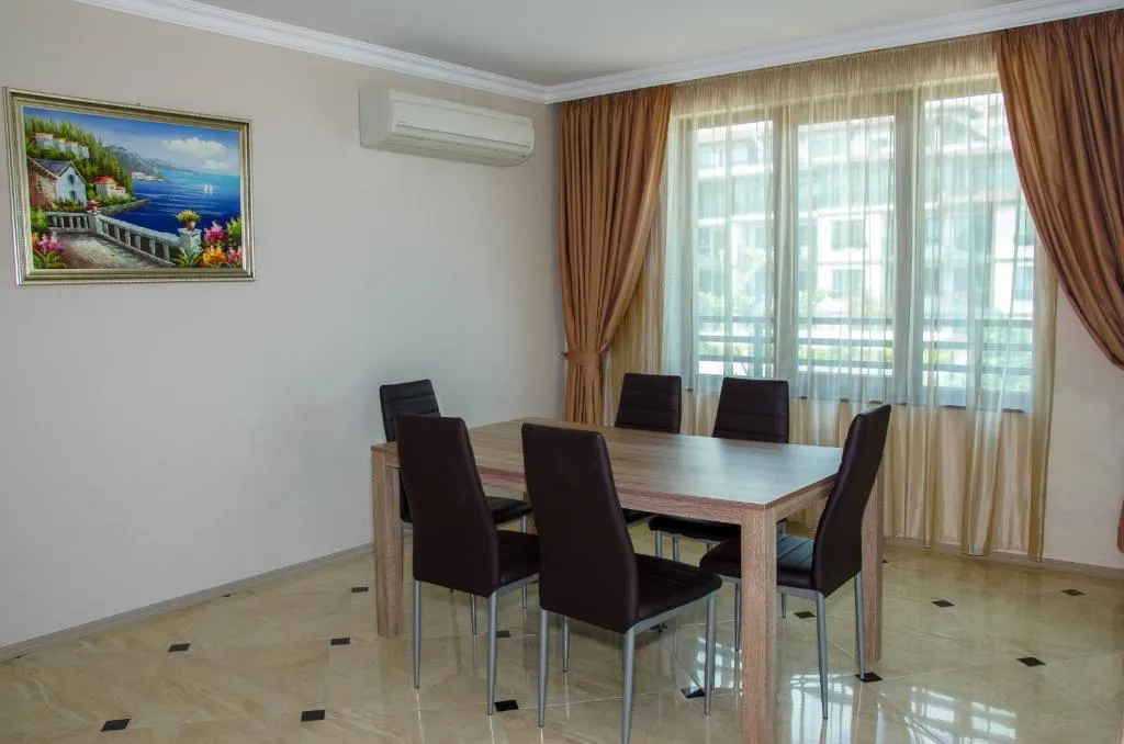 APARTMENT SEA VIEW TWO BEDROOMS Room, Rose Gardens Boutique, Bourgas