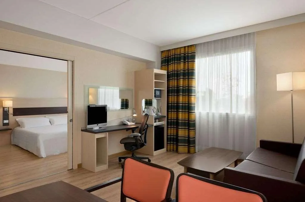 FAMILY ROOM STANDARD Room, Hilton Garden Inn Rome Airport, Rome