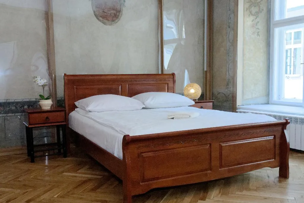APARTMENT CAPACITY 6 TWO BEDROOMS Room, P&J Tourist Apartments, Krakow