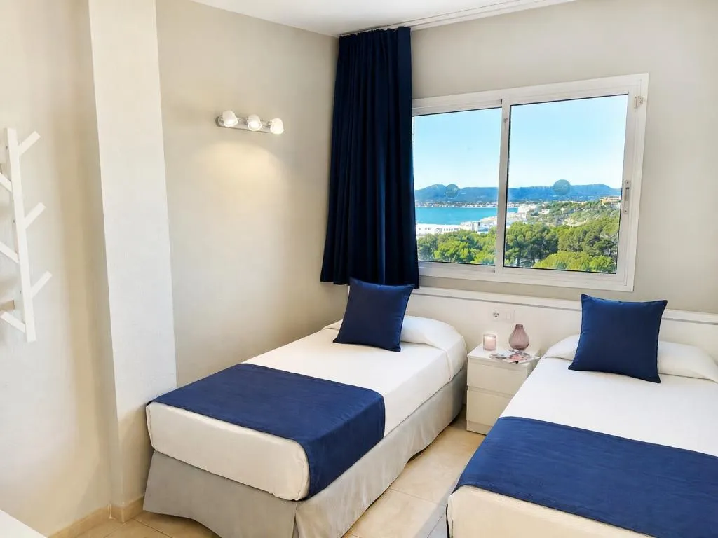 APARTMENT SEA VIEW TWO BEDROOMS Room, SunClub Salou, Costa Dorada