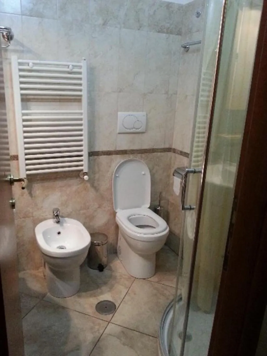Room, Babyface, Naples
