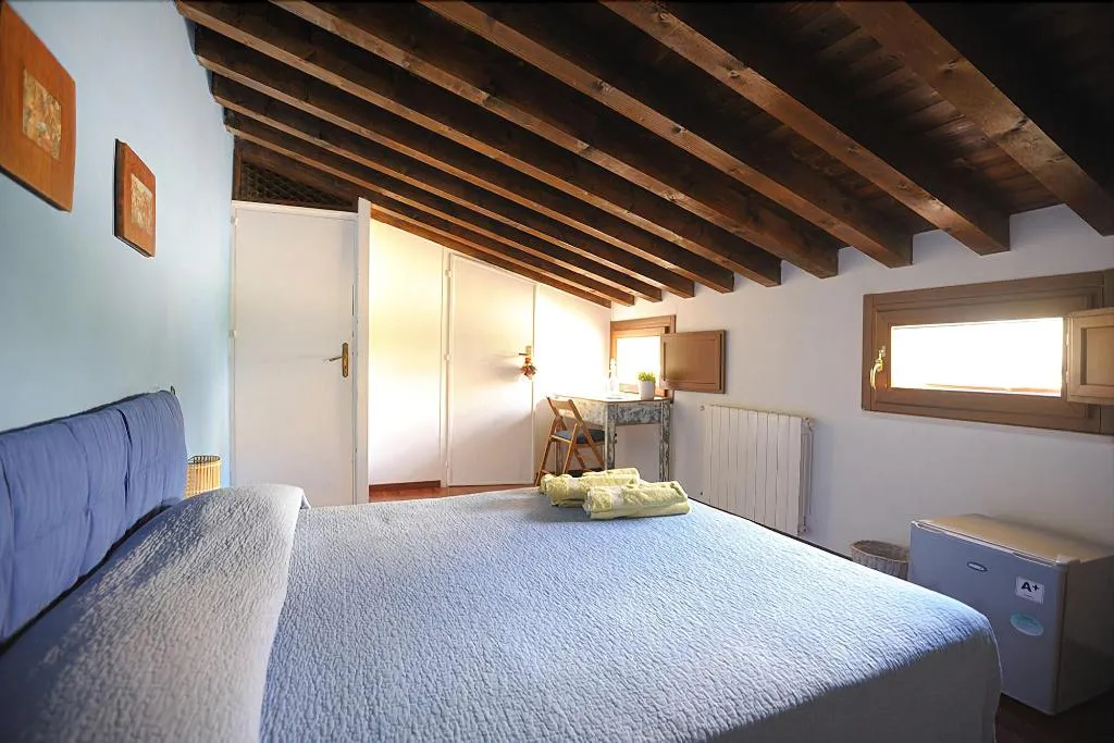 Room, Arco Ubriaco, Catania