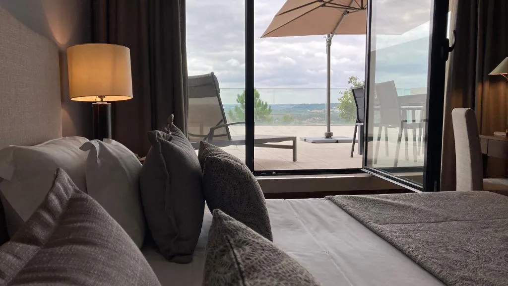 SUITE SUPERIOR QUEEN BED Room, Verdi Santarem, Lisbon