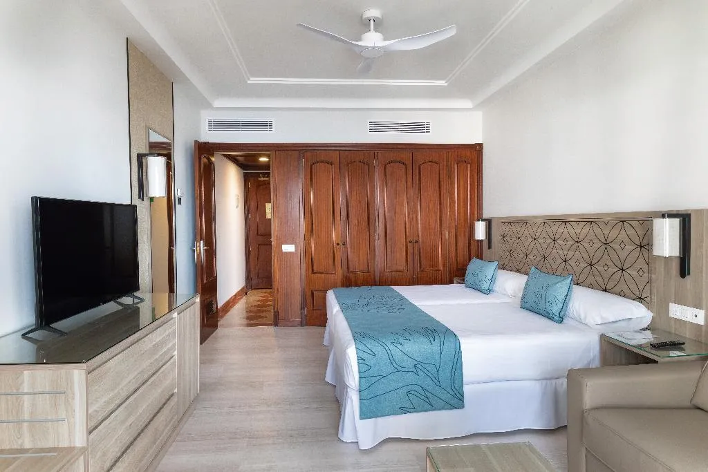 Double or Twin OCEAN VIEW Room, Hotel Riu Madeira - All Inclusive, Madeira