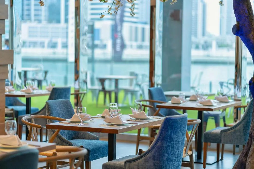 Restaurant, Canal Central Hotel, Dubai