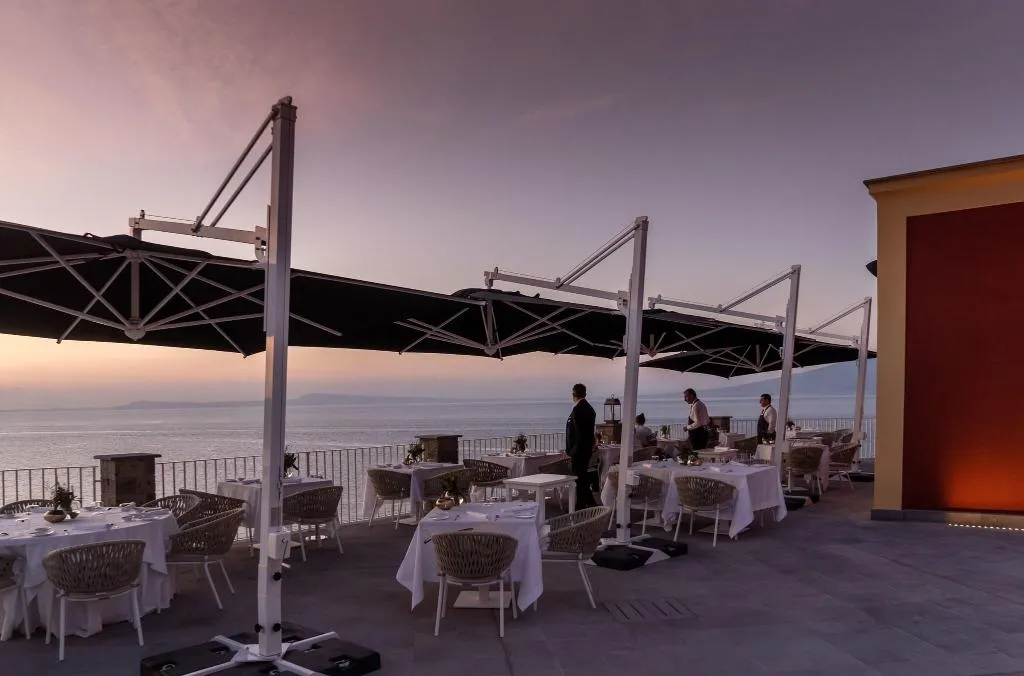 Restaurant, Lorelei Londres, Naples