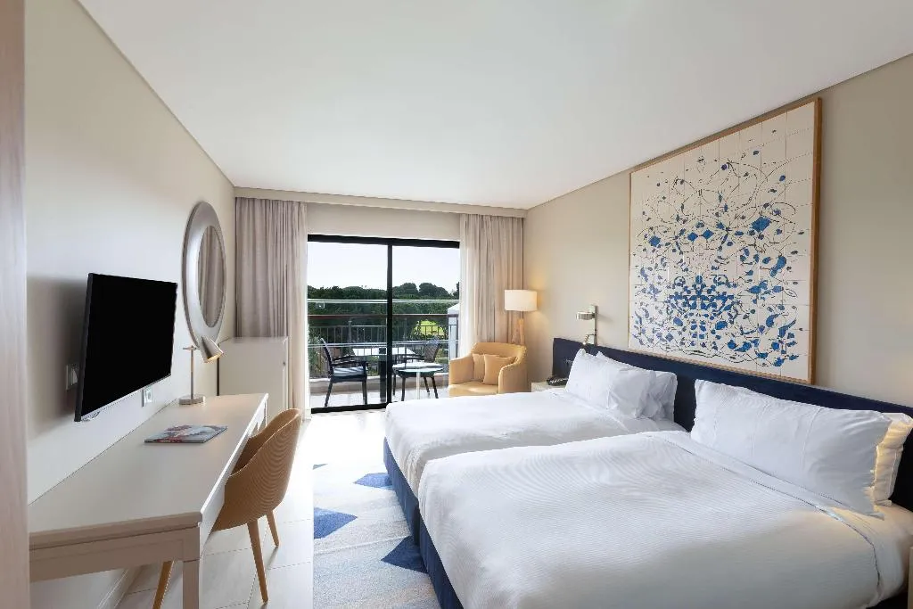 TWIN DELUXE GOLF VIEW Room, Hilton Vilamoura As Cascatas Golf Resort & Spa, Algarve