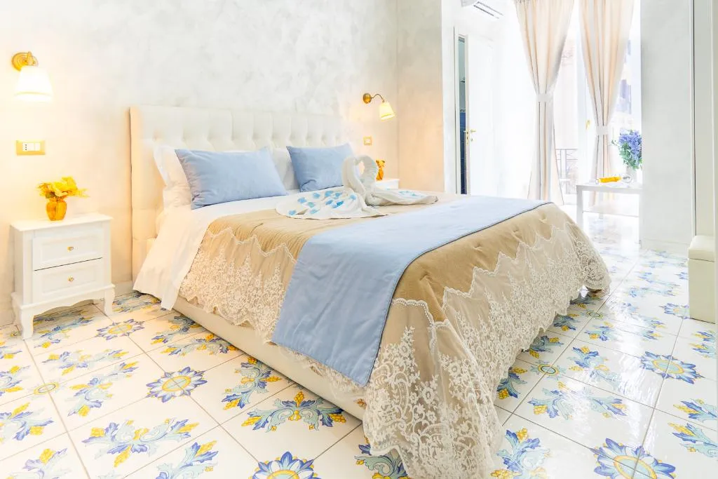 JUNIOR SUITE DELUXE WITH BALCONY Room, Alma Adry, Naples