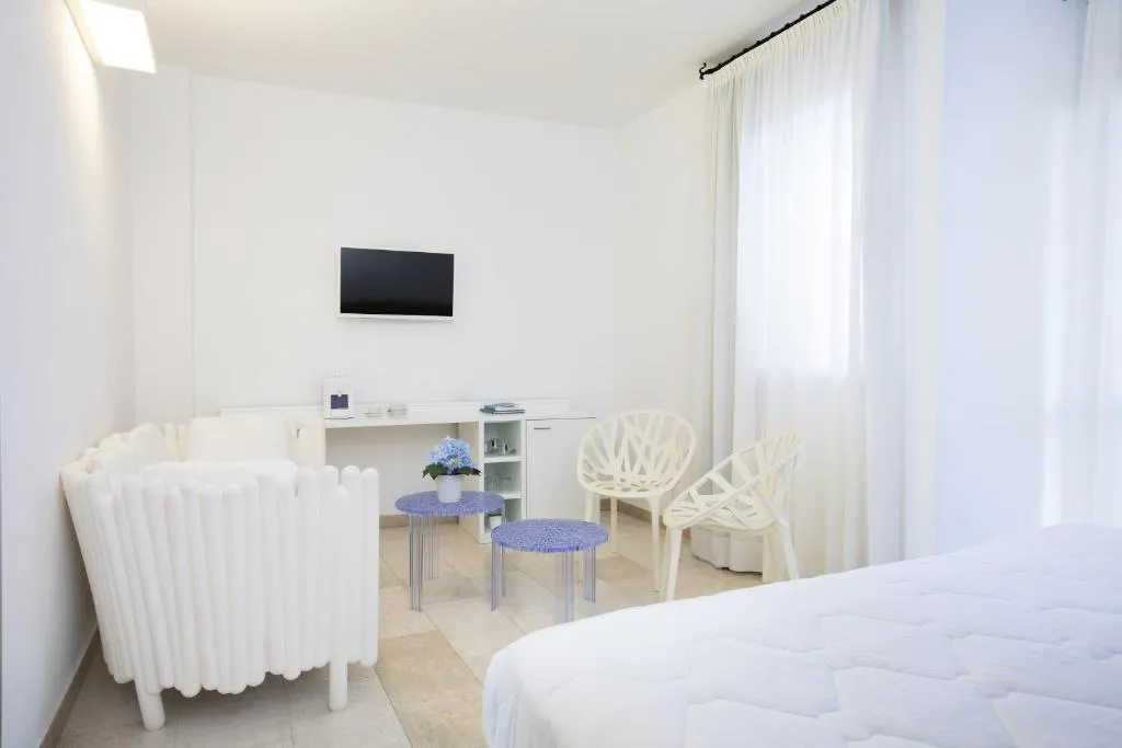 FAMILY ROOM TWO BEDROOMS Room, Tirreno Resort, Olbia