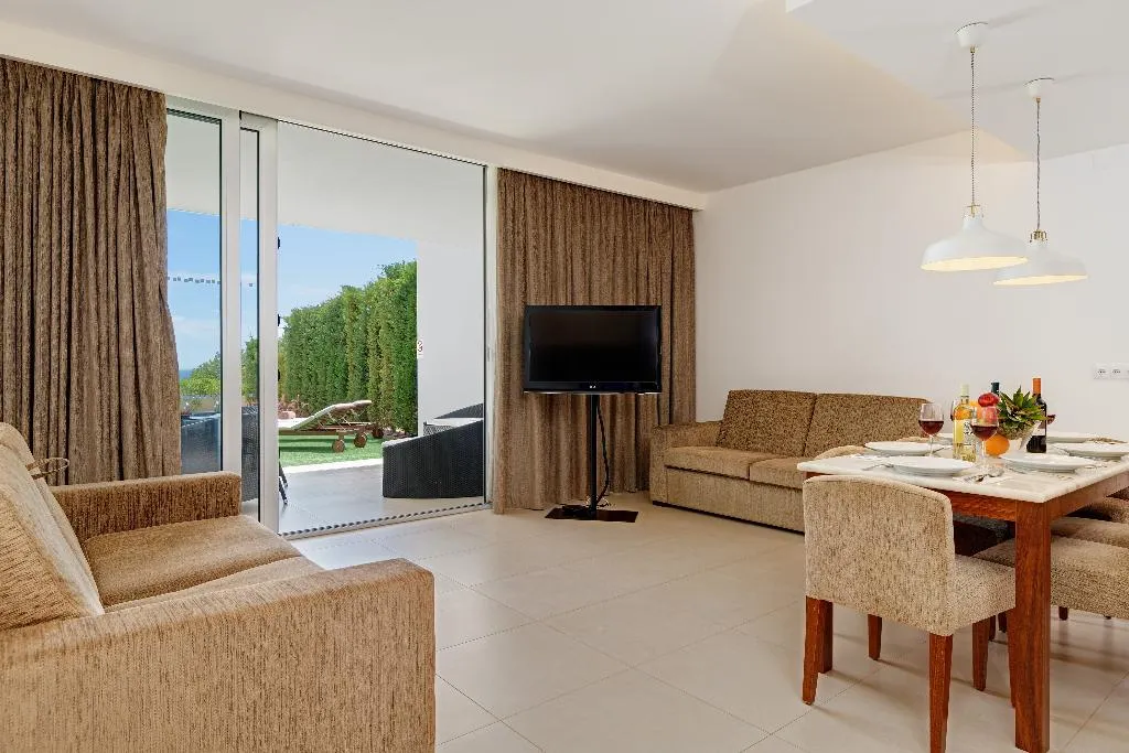 VILLA PREMIUM TWO BEDROOMS Room, São Rafael Holidays, Algarve