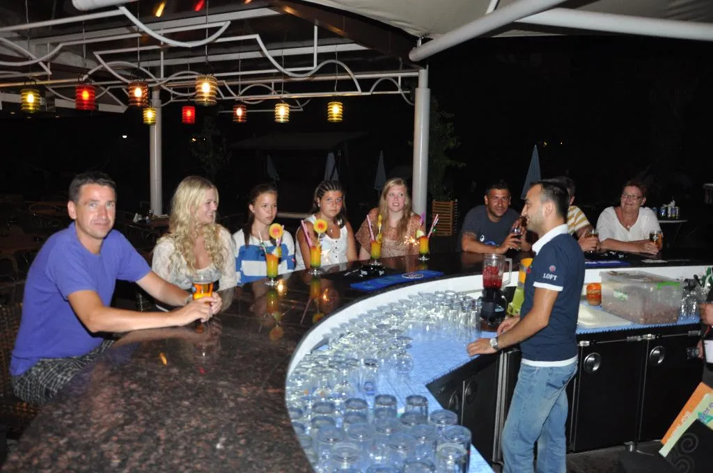 Bar, Fougere, Antalya