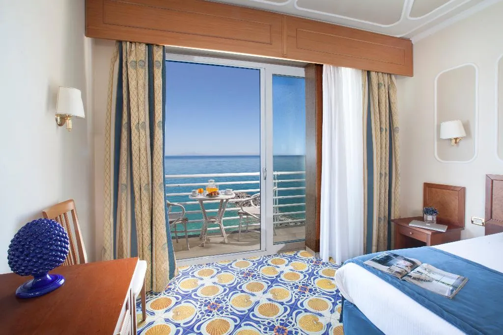 DOUBLE SEA VIEW WITH BALCONY Room, Alimuri Bay Resort, Naples