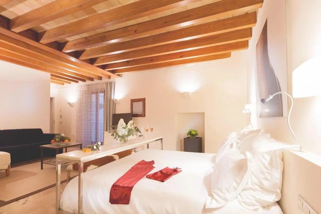 JUNIOR SUITE WITH DOUBLE BED Room, Petit Palace Hotel Tres, Majorca