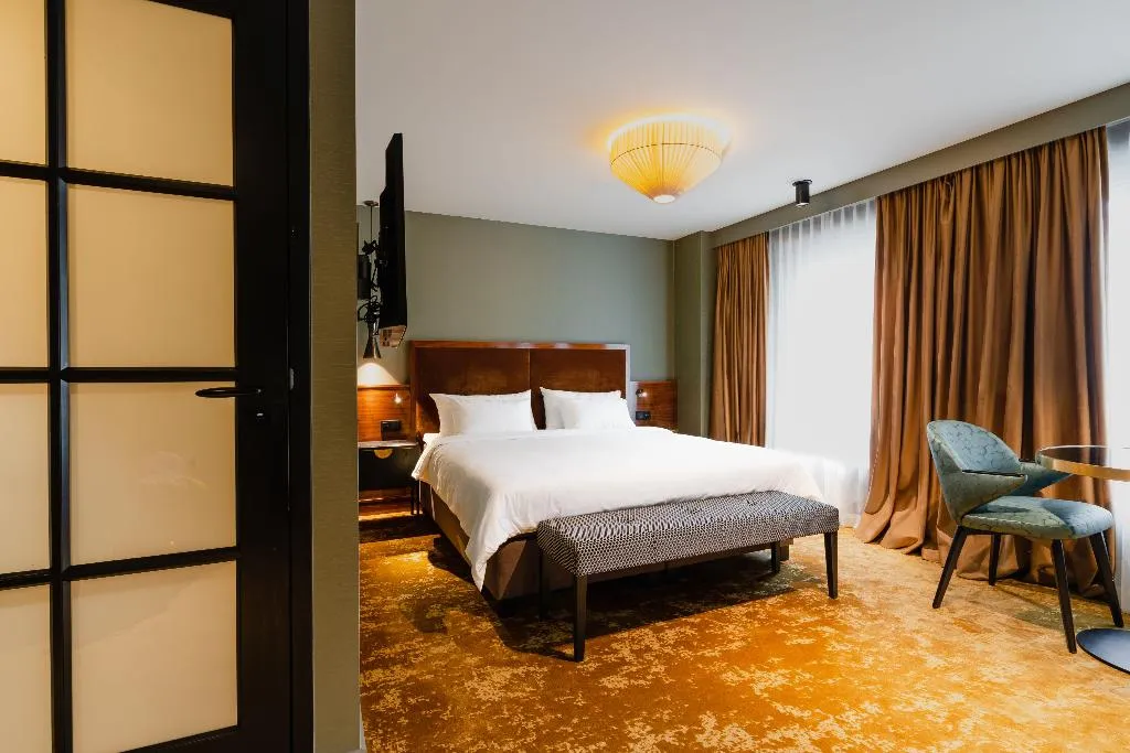 Room, Hotel MAI Amsterdam, Amsterdam