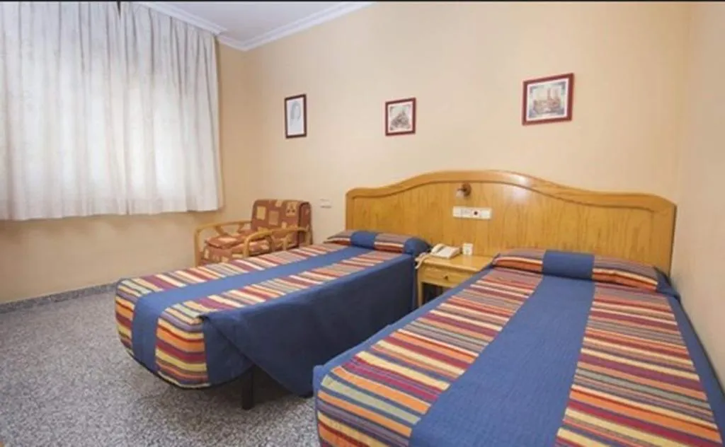 SINGLE STANDARD Room, Hostal Los Corchos, Costa Del Sol