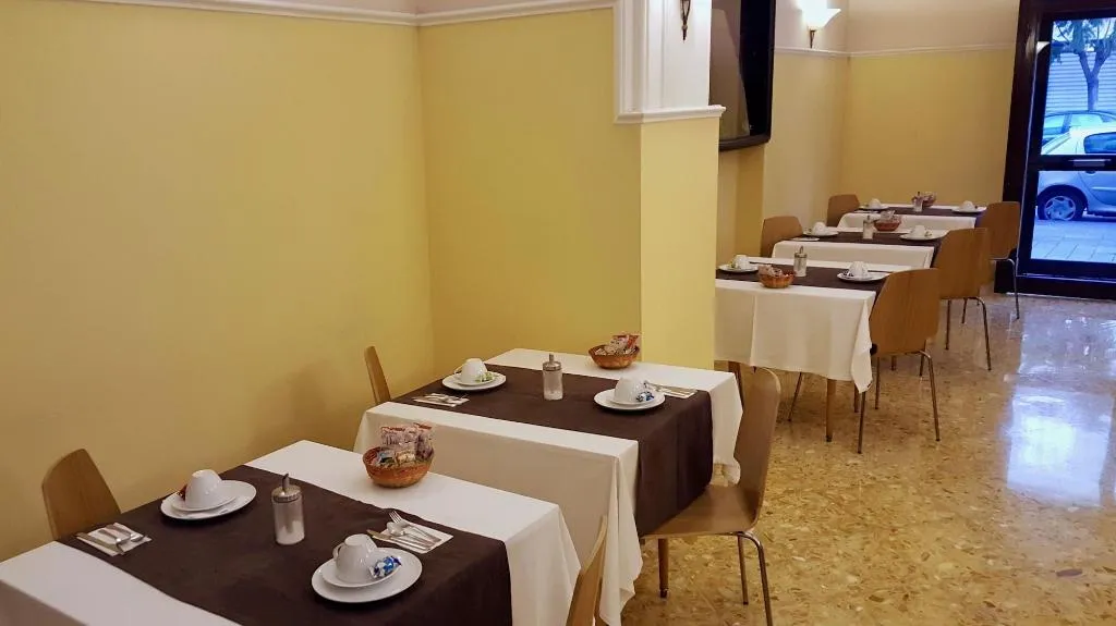 Restaurant, Hotel Fiorentina, Naples