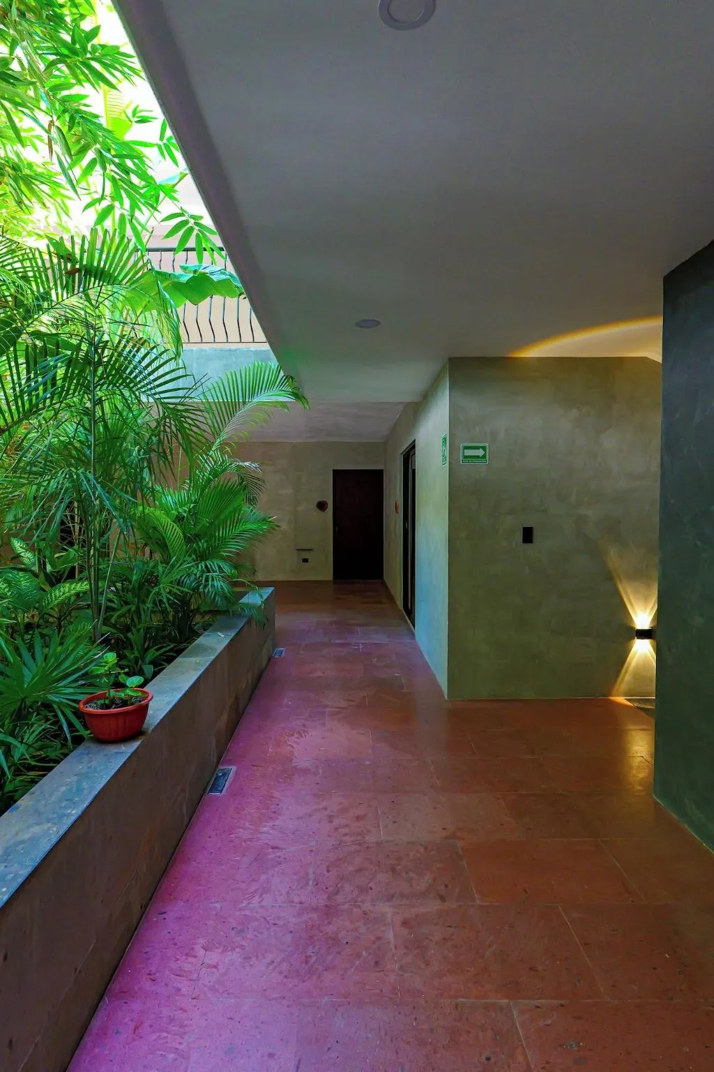 General view, Calea Tulum, Cancun Area