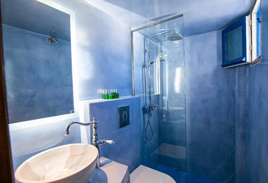 TRIPLE WITH VIEWS Room, Stelios Rooms Golden View, Santorini