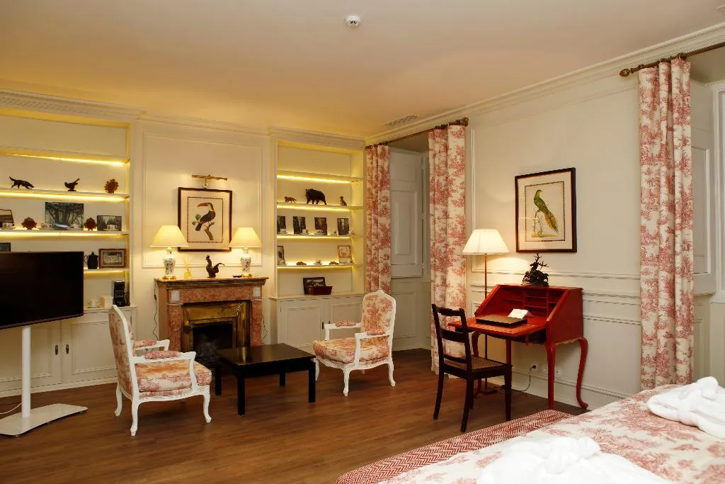 JUNIOR SUITE STANDARD Room, Casa Palmela - Small Luxury Hotels & Villas, Lisbon