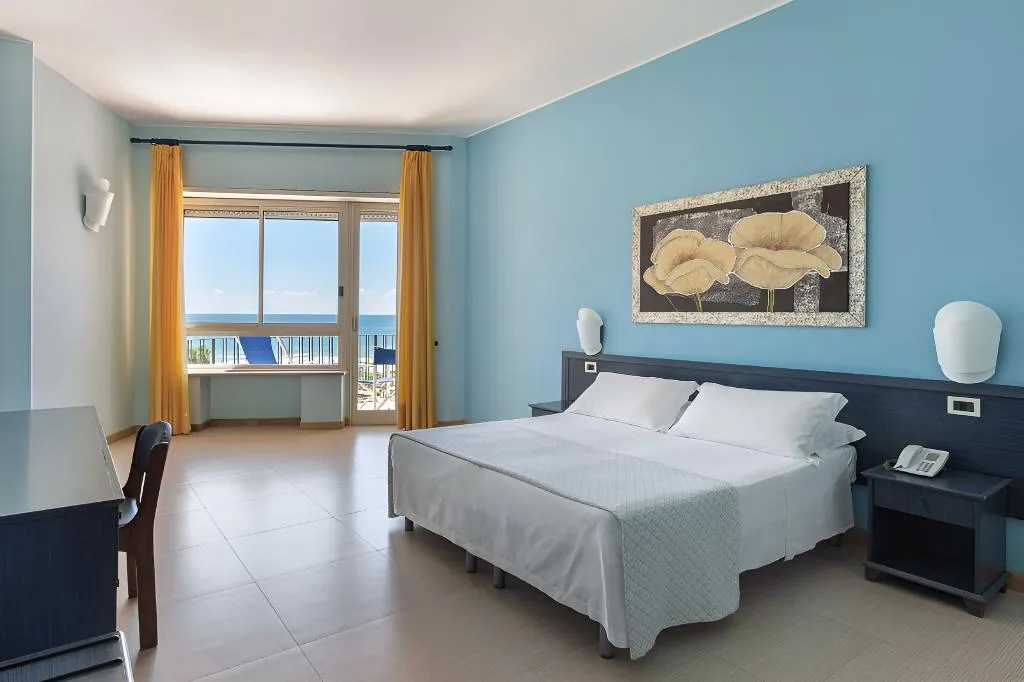 JUNIOR SUITE SEA VIEW Room, Serapo, Rome