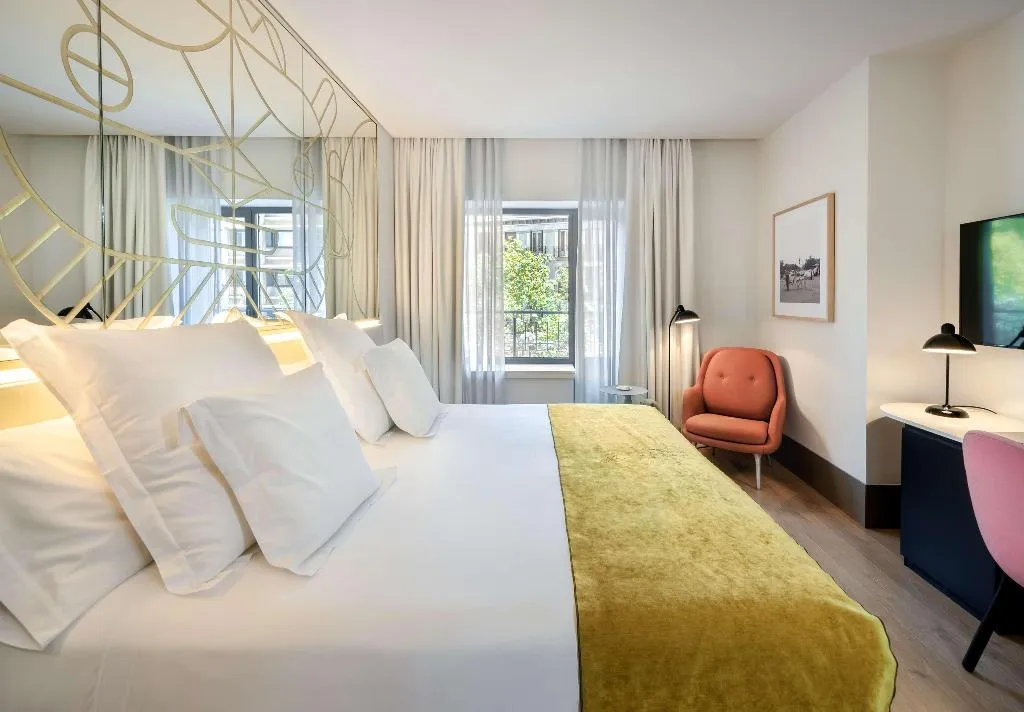 Double or Twin DELUXE Room, Barceló Torre de Madrid, Madrid
