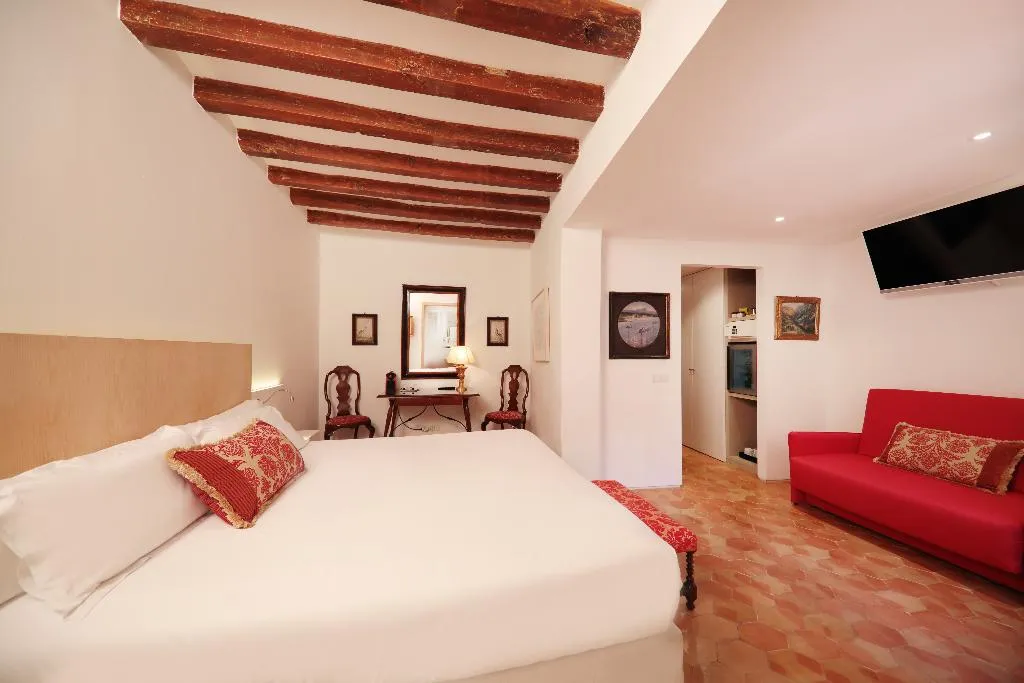 JUNIOR SUITE STANDARD Room, Ah Art Hotel Palma, Majorca