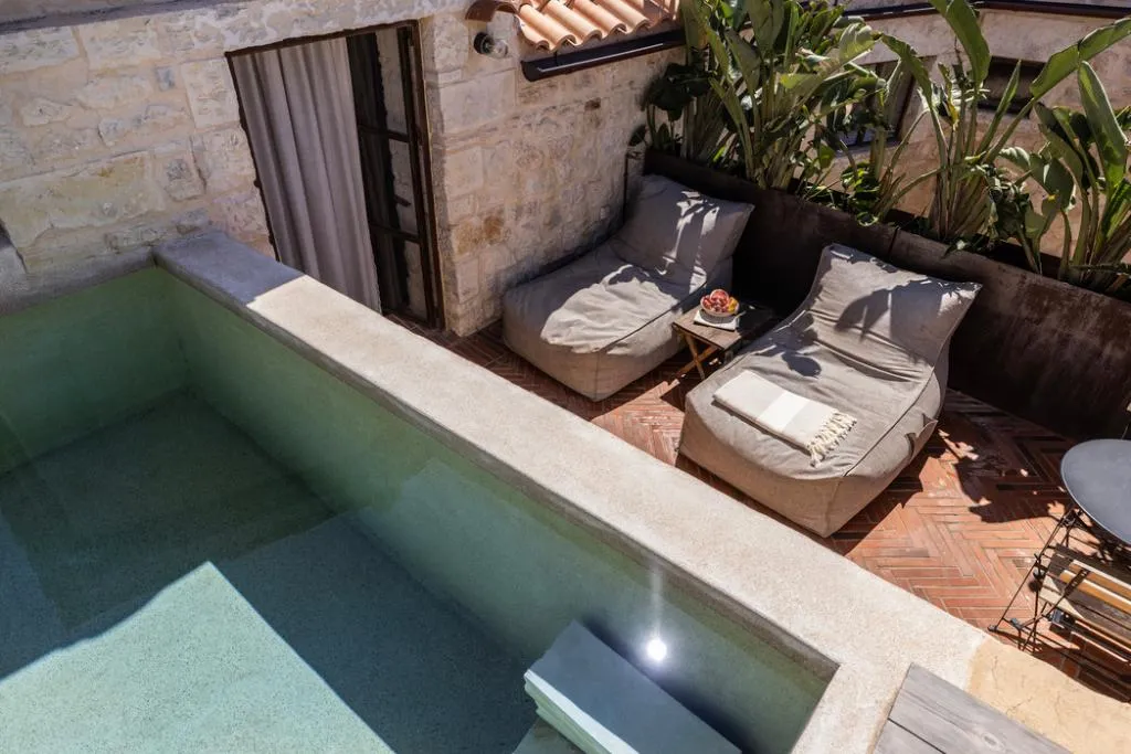 SUITE DELUXE ONE BED Room, Amalen Suites, Crete