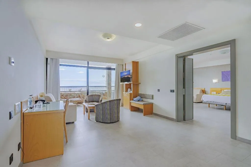 JUNIOR SUITE TWO BEDS Room, Gloria Palace Amadores Thalasso & Hotel, Gran Canaria