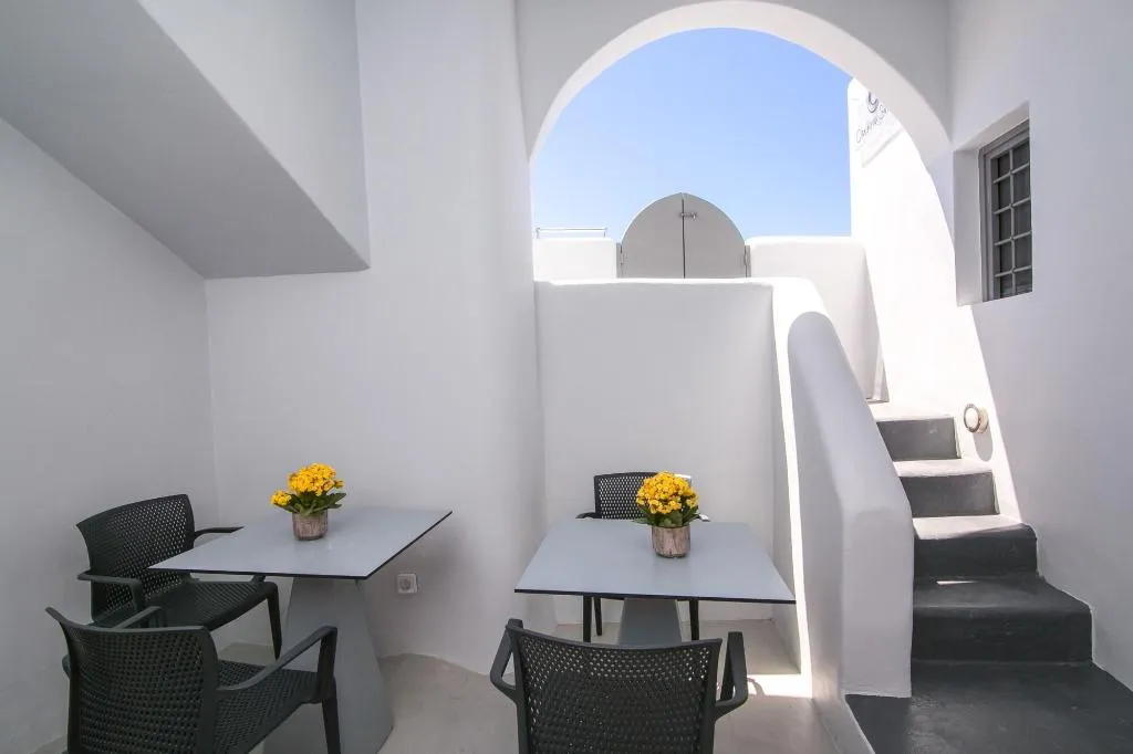 Terrace, Theodora Suites - Adults Only, Santorini
