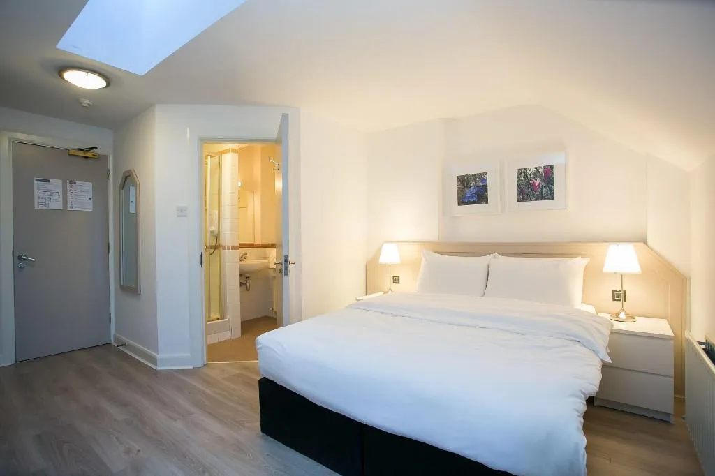 Room, Ballsbridge Townhouse - Merrion Road, Dublin