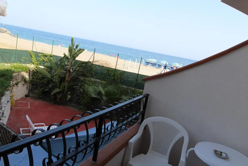 QUADRUPLE WITH BALCONY Room, Villa Liliana, Taormina