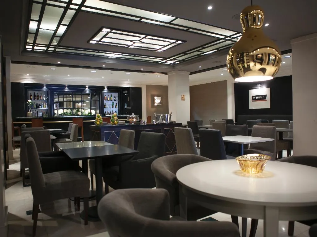 Restaurant, Hotel Balmoral, Barcelona