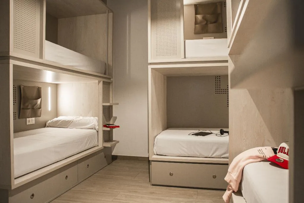 Bed in dormitory CAPACITY 6 Room, Room Salvador, Seville