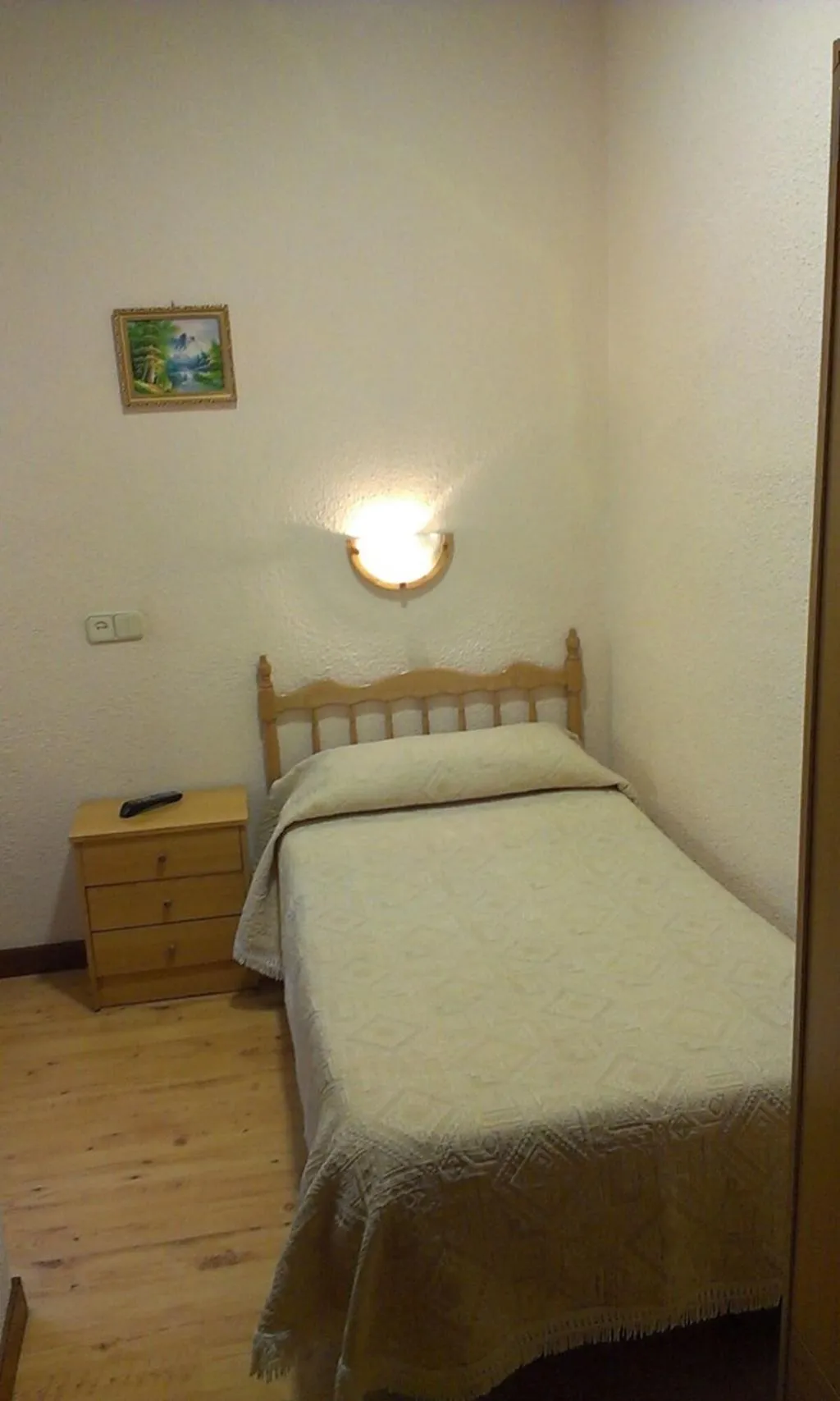 Room, Hostal Zamora, Madrid