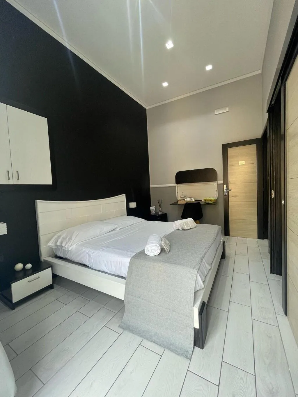 Room, Parthenope Rooms, Naples
