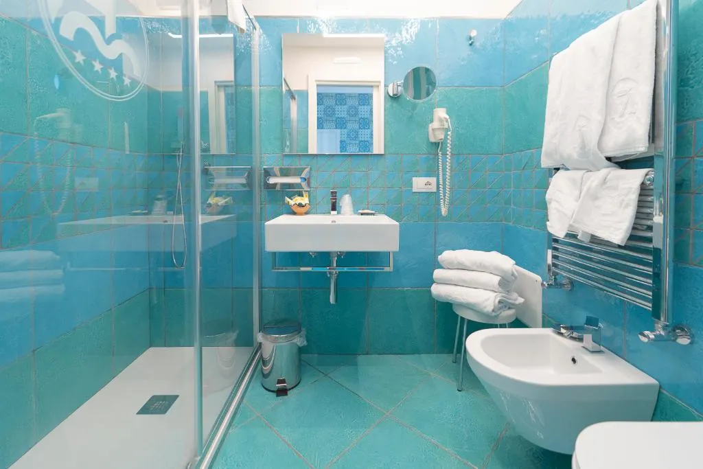 TRIPLE SUPERIOR Room, Hotel Miramare, Naples