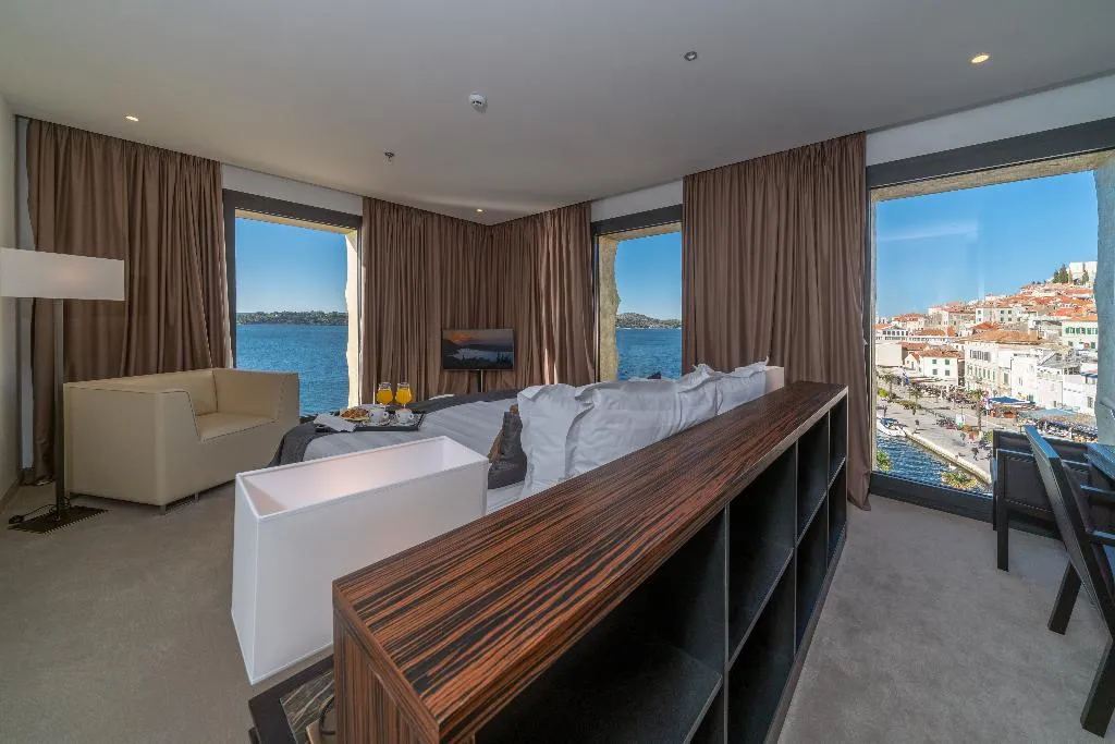 DOUBLE DELUXE SEA VIEW Room, Hotel Bellevue-Superior City Hotel, Split
