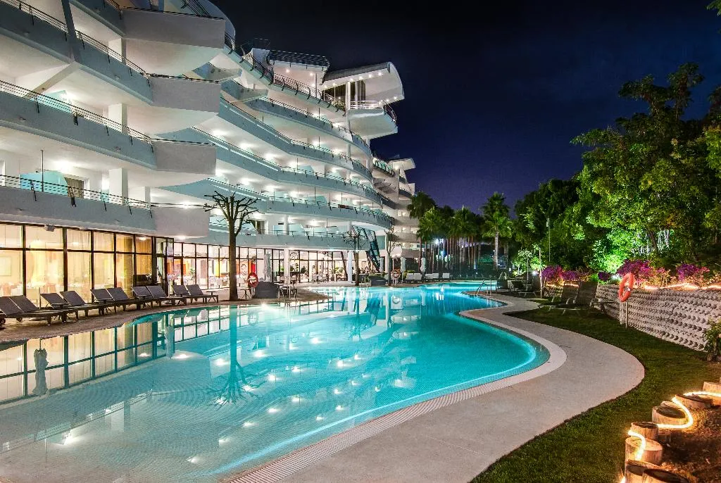 Pool, Senator Banus, Costa Del Sol