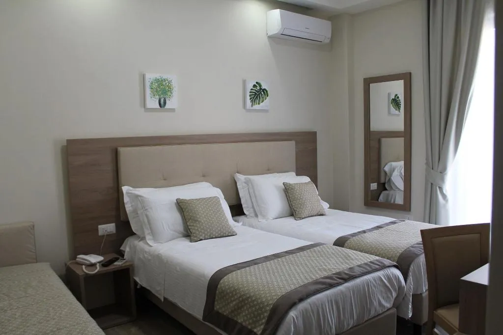 Room, Hotel Del Sole, Naples