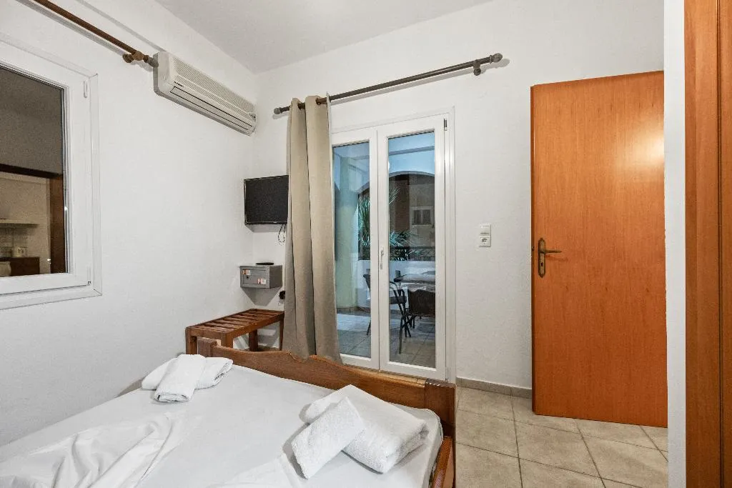 APARTMENT ONE BEDROOM ONE BATHROOM Room, Nikos Apartments, Crete