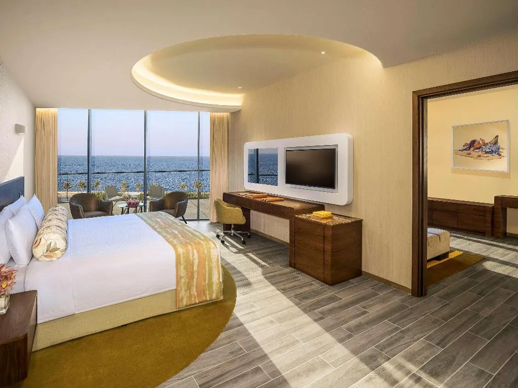 Room, The Retreat Palm Dubai MGallery by Sofitel, Dubai