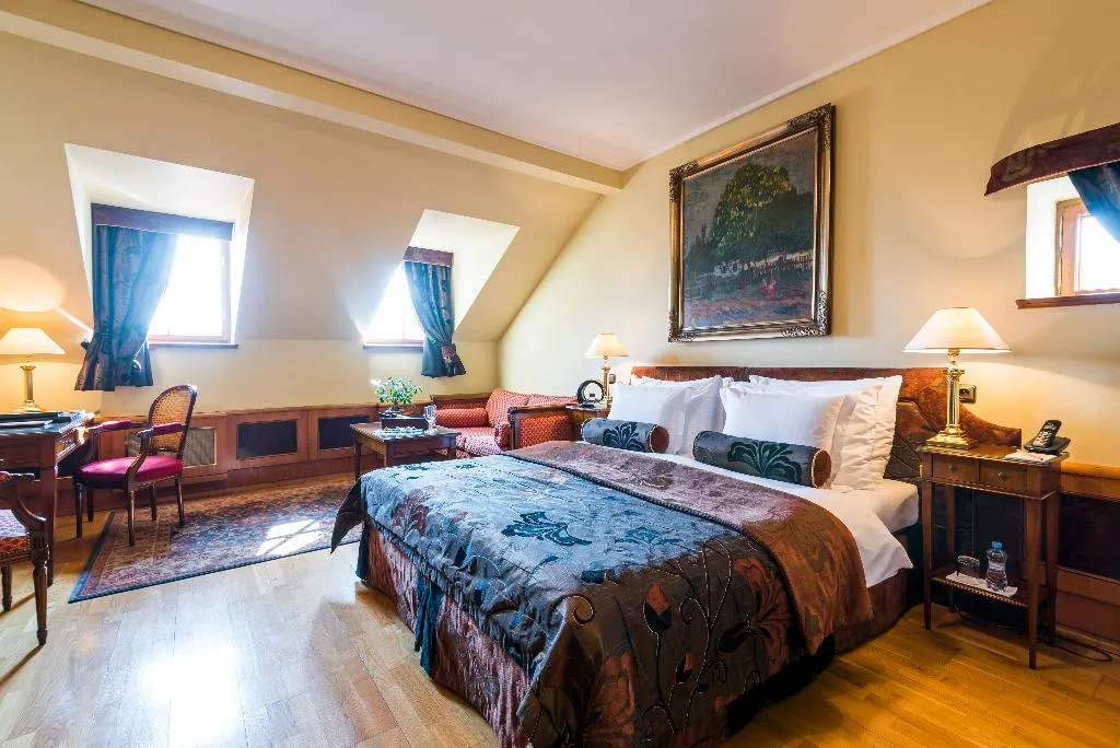Double or Twin GRAND Room, Golden Well, Prague