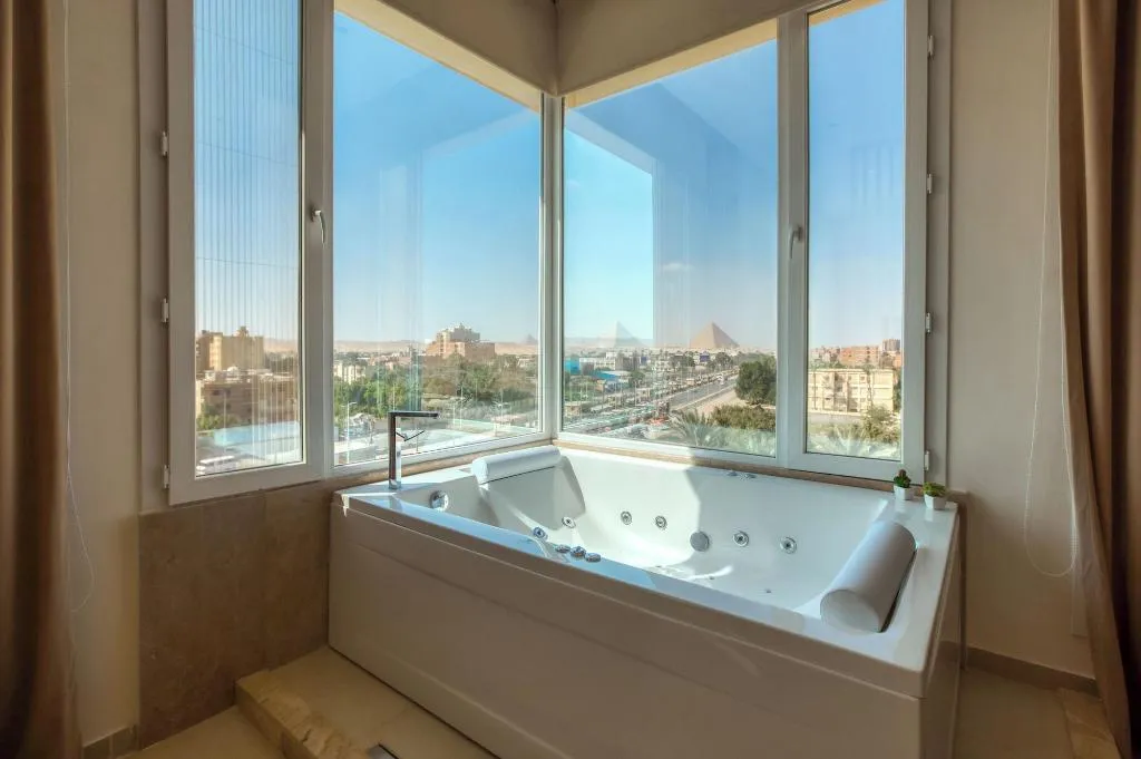 Room, Mazar Pyramids Hotel, Cairo