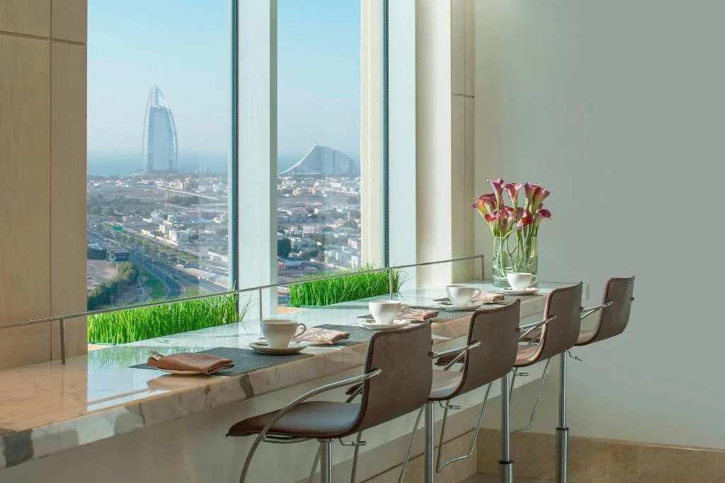DOUBLE CLUB Room, Sheraton Dubai Mall of the Emirates Hotel, Dubai