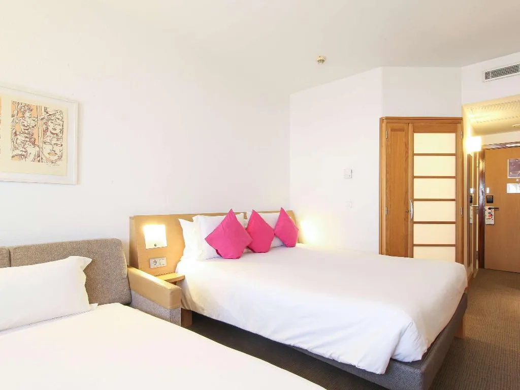 SINGLE SUPERIOR Room, Novotel Tunis, Tunisia