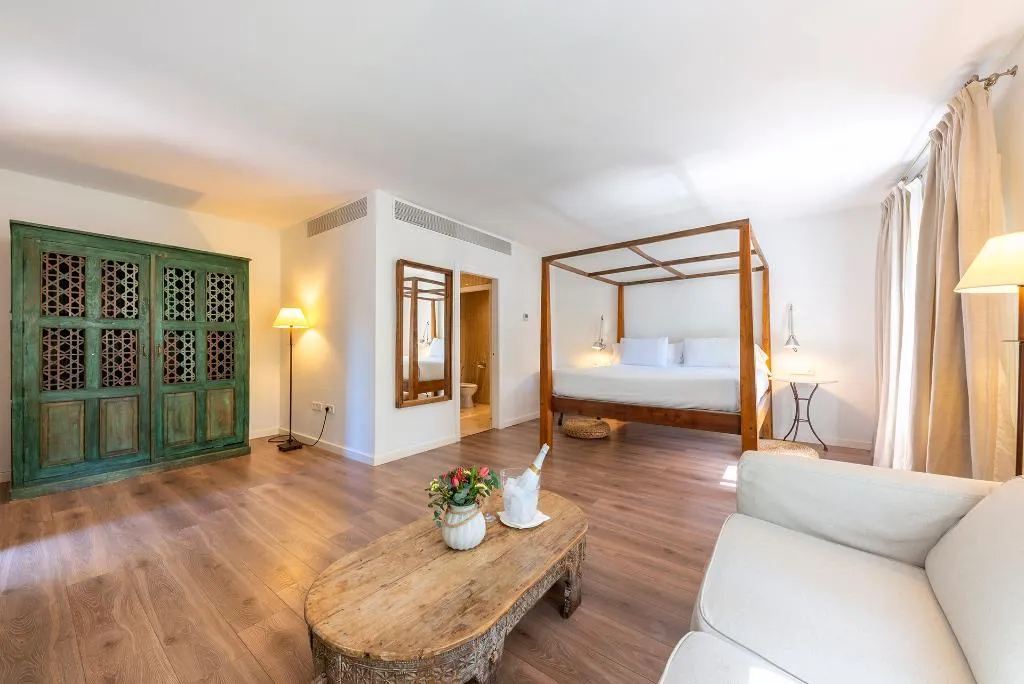 JUNIOR SUITE STANDARD Room, Huerto del Cura, Costa Blanca
