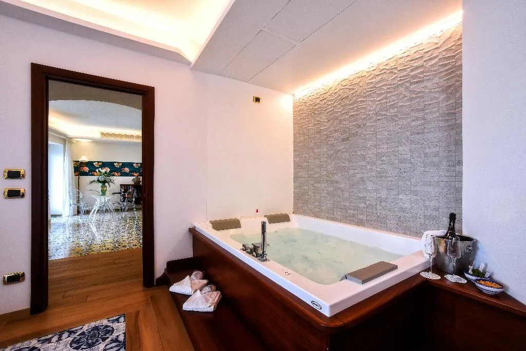 SUITE SEA FRONT Room, Ravello Art Hotel Marmorata, Naples